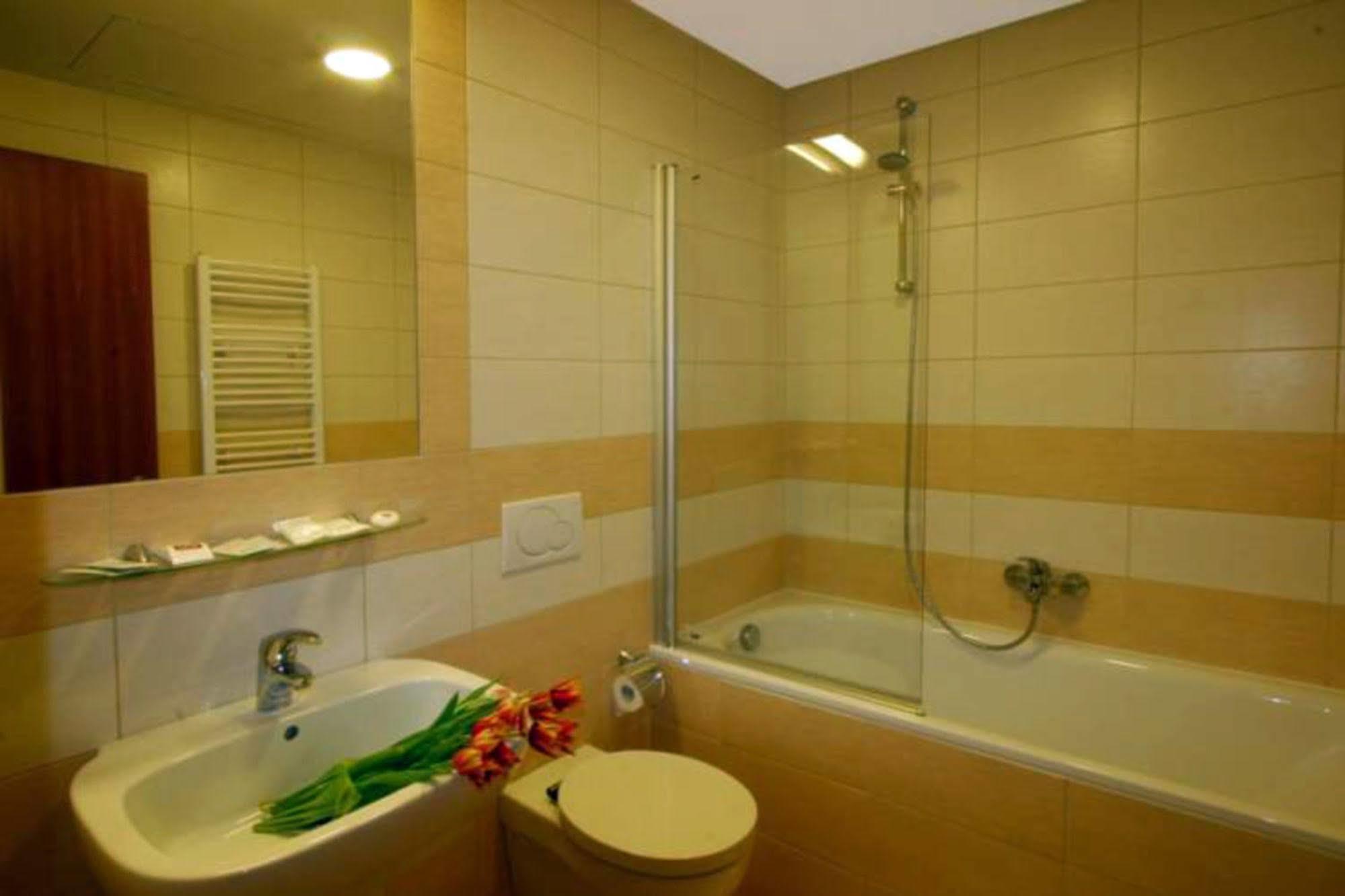 Hotel Ruby Blue